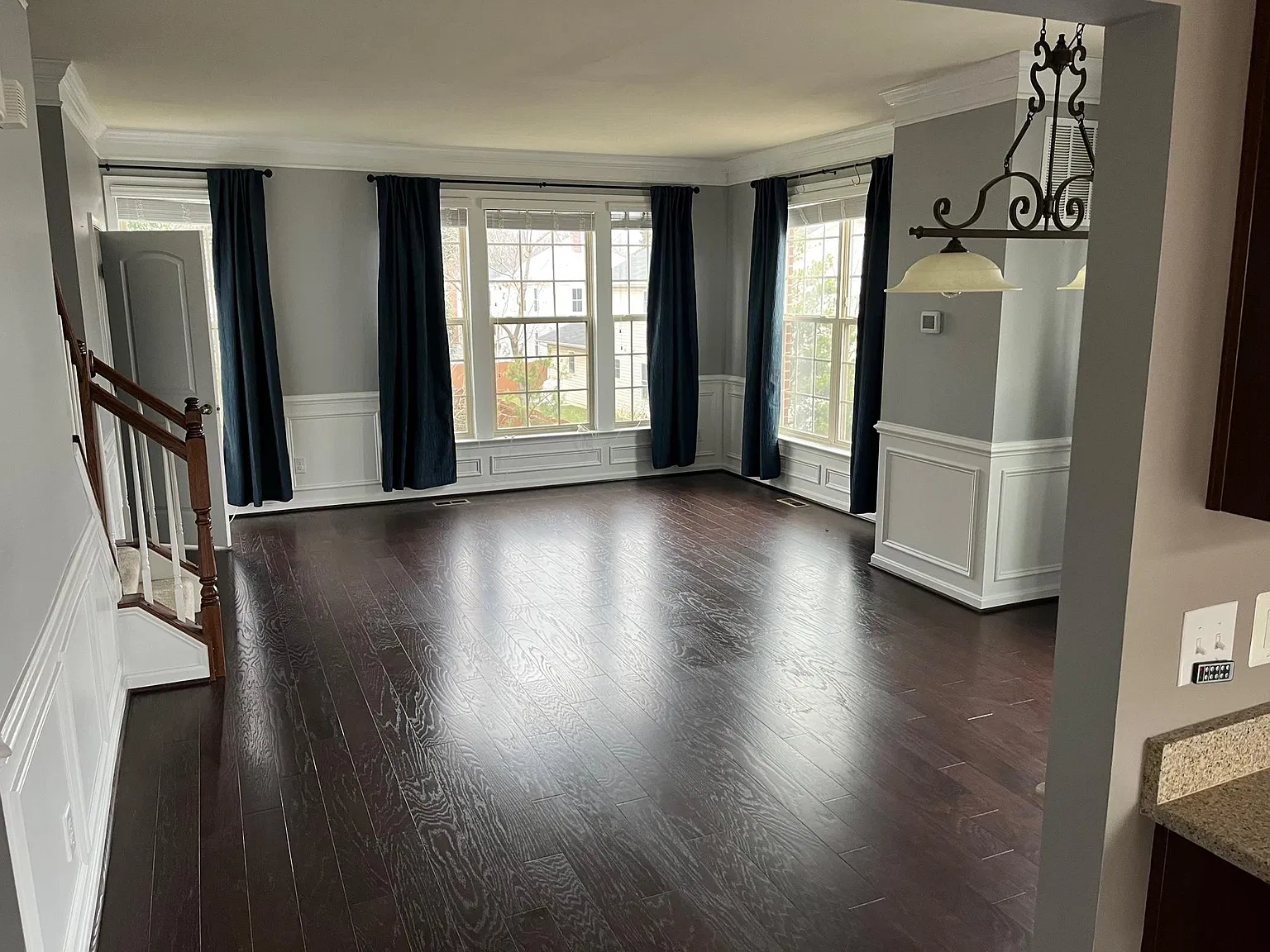 3 bed, 2.5 bath, 1800 sqft, $2,975 — Photo 3