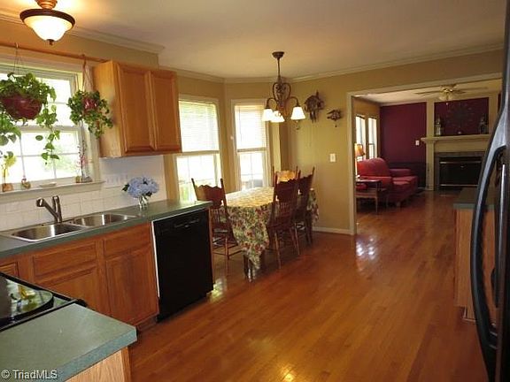 3rd image of 3965 Velinda Dr