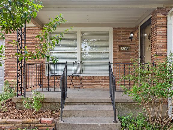2nd image of 3108 Lyle Ave