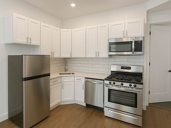 2nd image of 156 E 85th St APT 4A