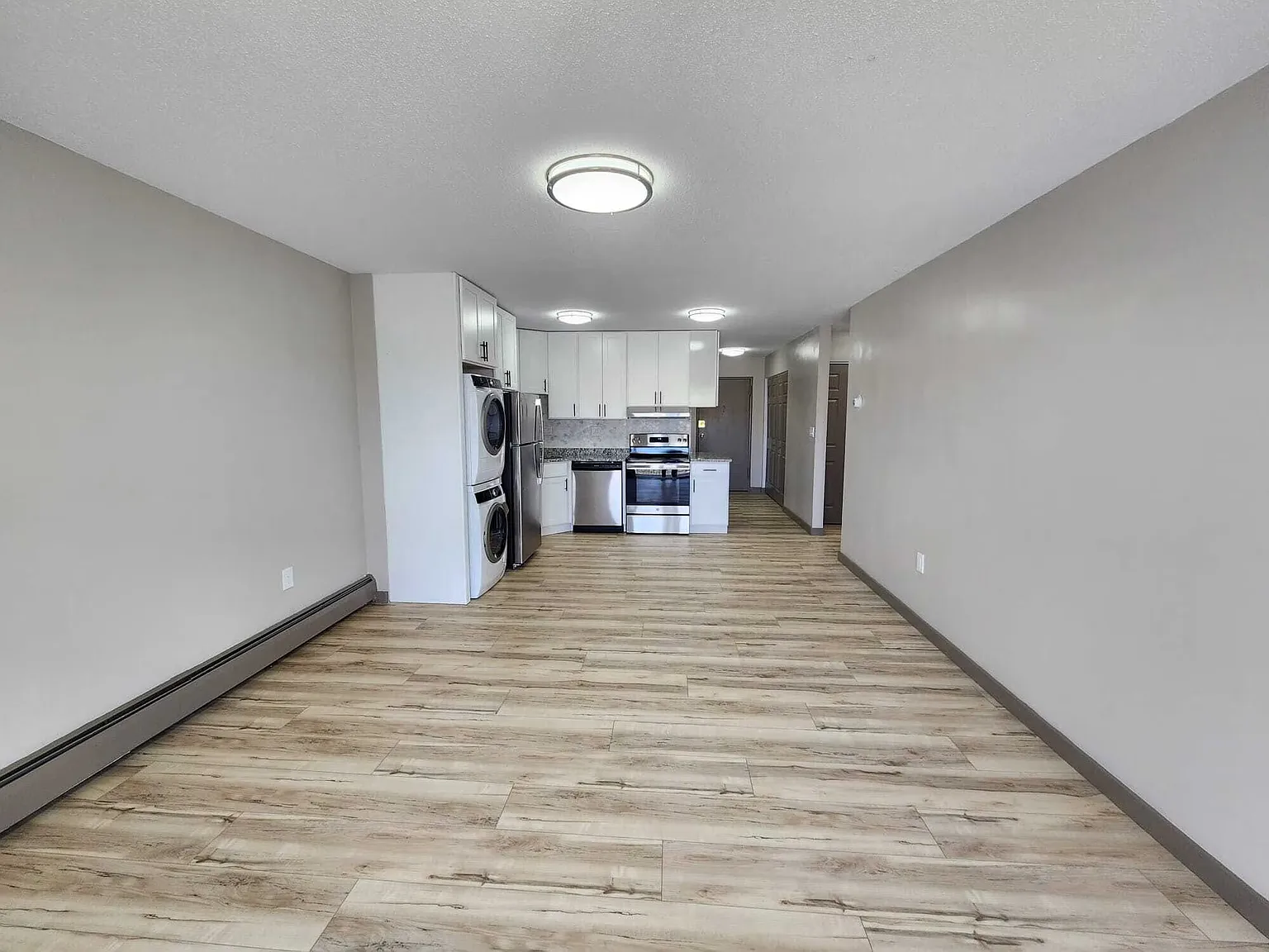 1 bed, 800 sqft, $1,750 — Photo 3