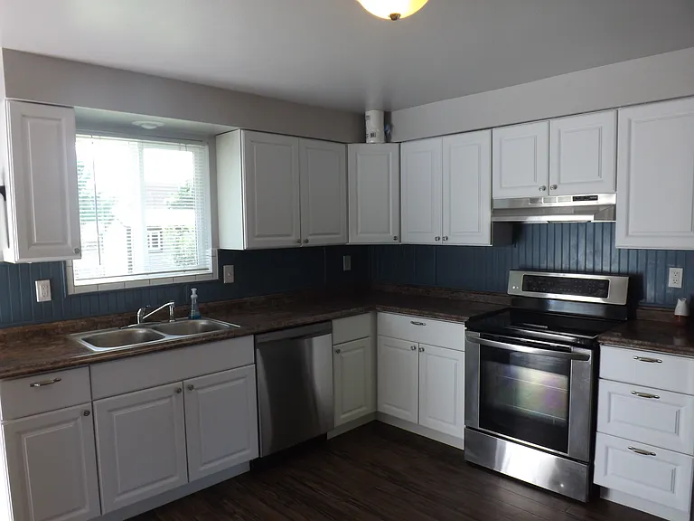 12612 E 31st Ave — Photo 10