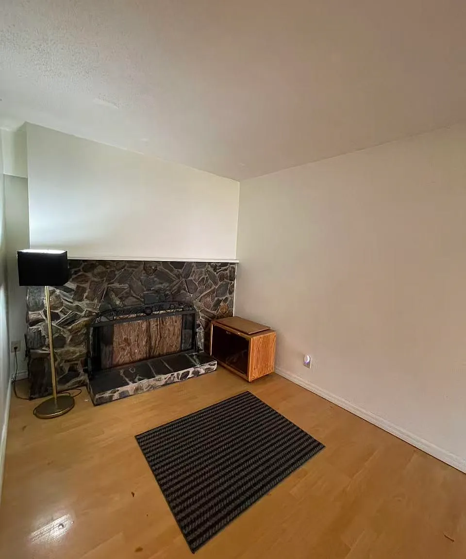 3 bed, 1500 sqft, $2,300 — Photo 3