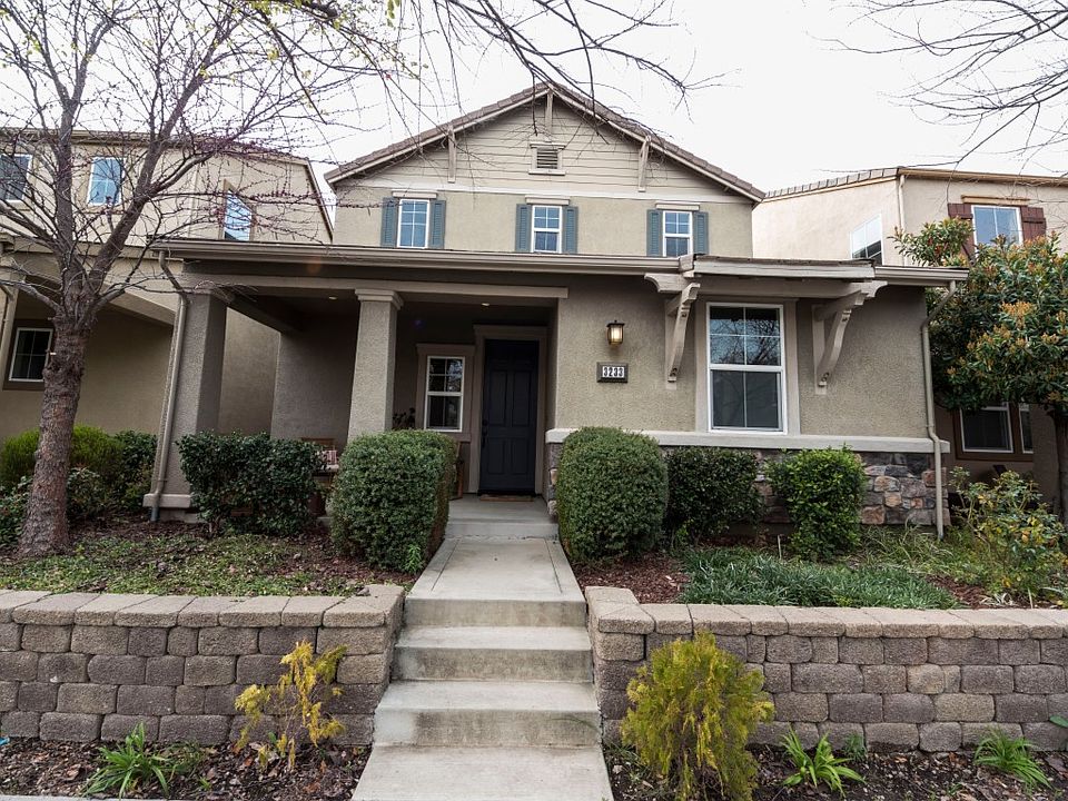 1st image of 3233 Village Center Dr