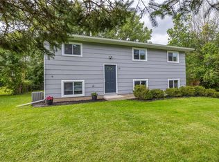 15 Green Ivy Cir, Rochester, NY 14623