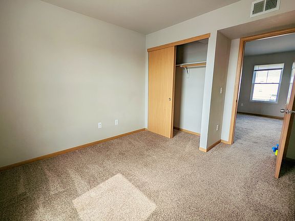 5th image of 429 Mitchell St #I2-i4