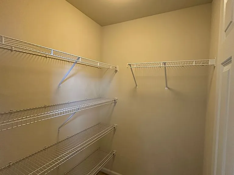1319 Foreman Rd — Photo 17