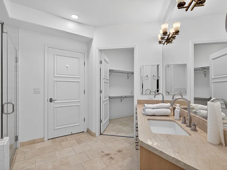 368 Caruso Ave — Photo 8