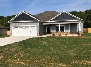 78 Apache Trl, Fort Mitchell, AL 36856