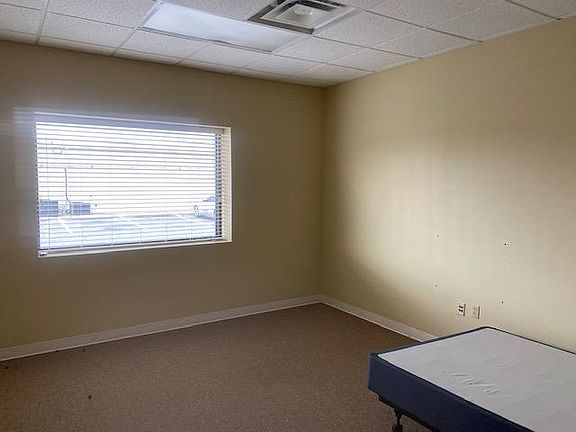 5th image of 4192 Airline Dr