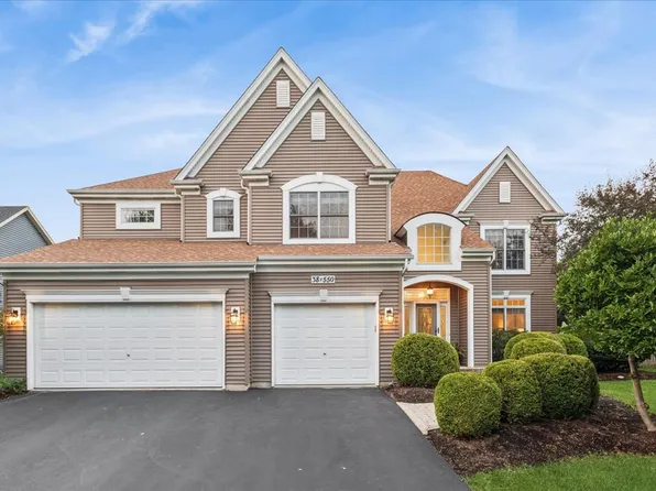 38W550 Callighan Pl, Geneva, IL 60134