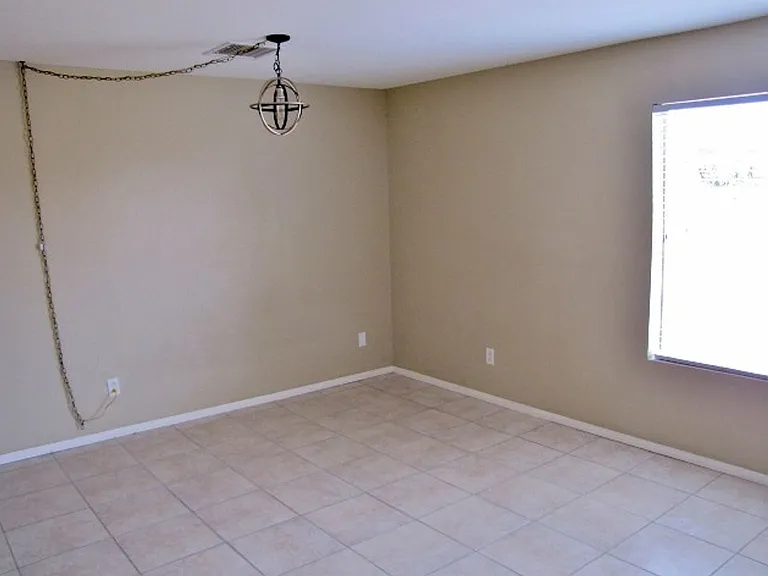 823 Plaza Encanto — Photo 20