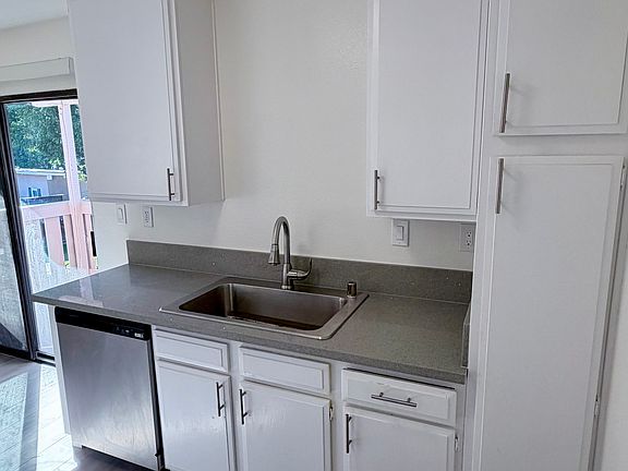 5th image of 1621 Gish Ave APT 4