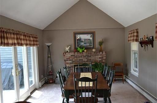 2nd image of 13 Hayward Glen Dr
