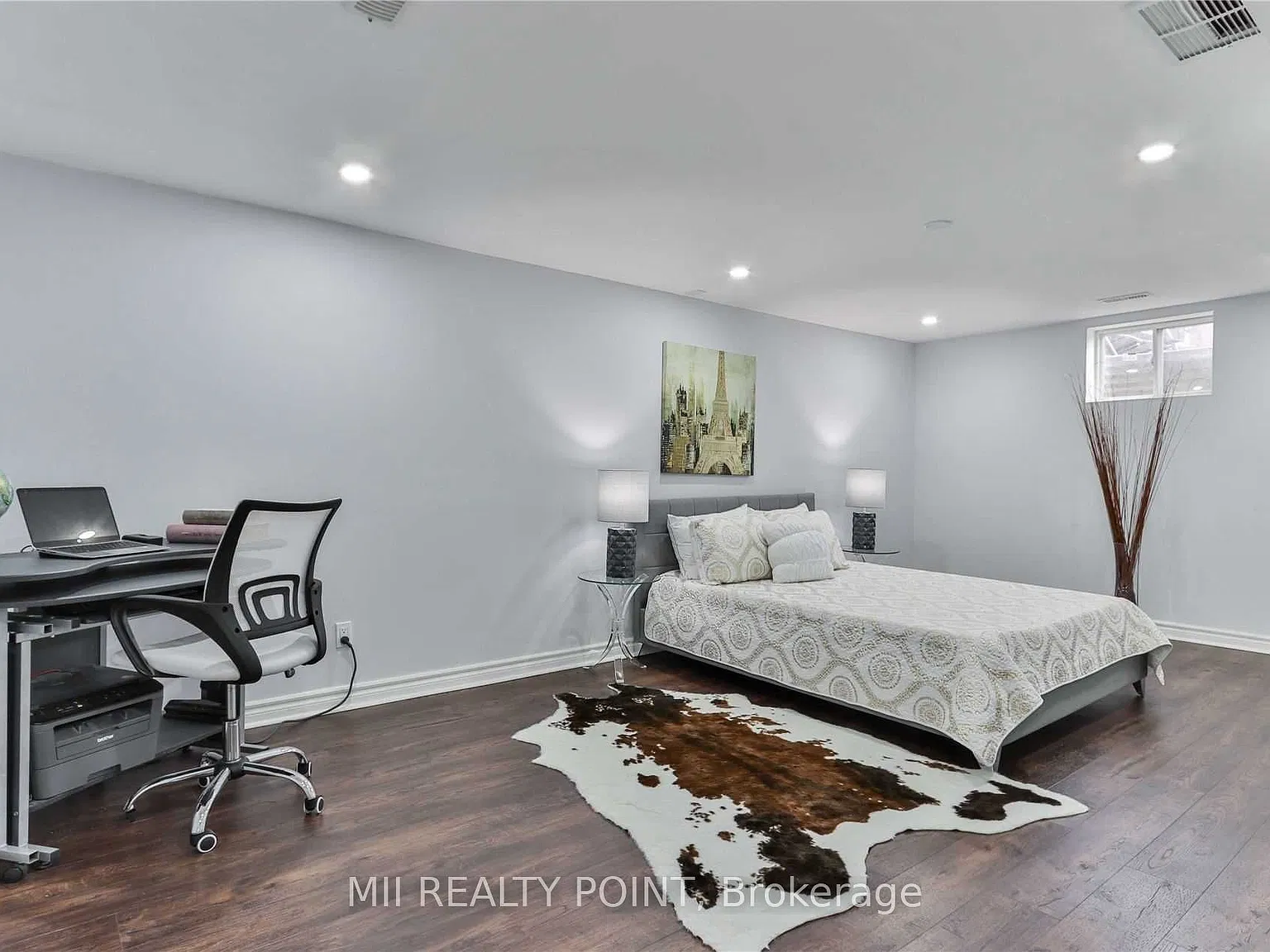 1 bed, $1,000 — Photo 2