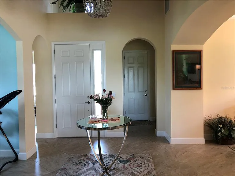 416 Castle Pines Ln — Photo 6
