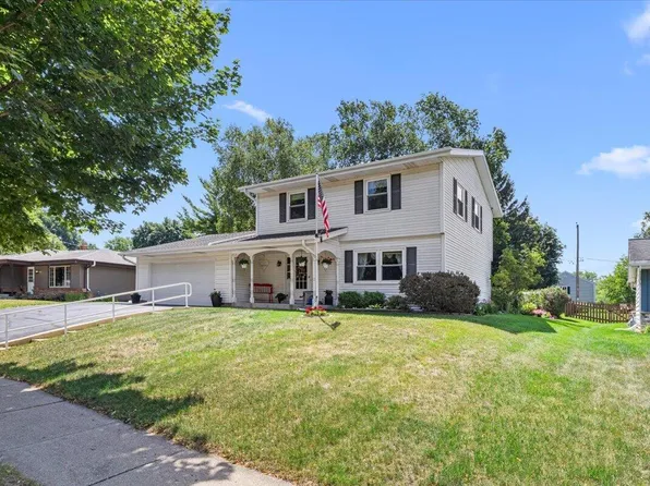 1713 Howlett LANE, Waukesha, WI 53186