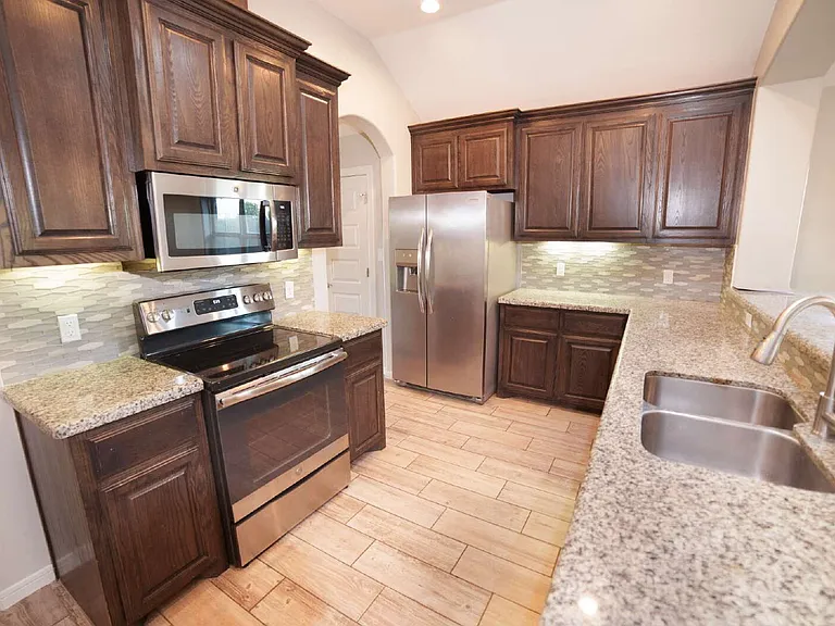 14612 Kurth Cv — Photo 4
