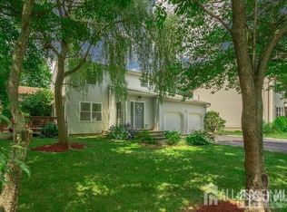 1 Jamison Ct, East Brunswick, NJ 08816