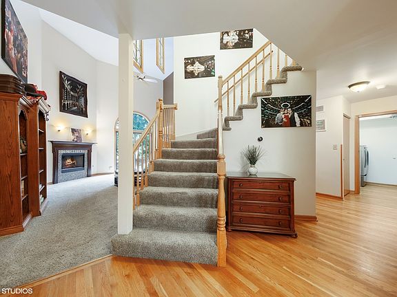2nd image of 8519 Evergreen Ln