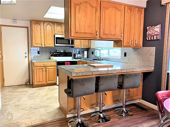4th image of 3508 Briarwood Ct