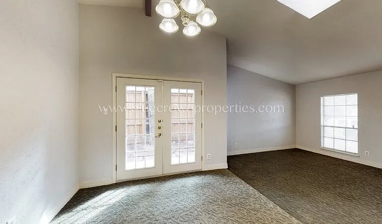 10239 Catalpa Rd — Photo 8