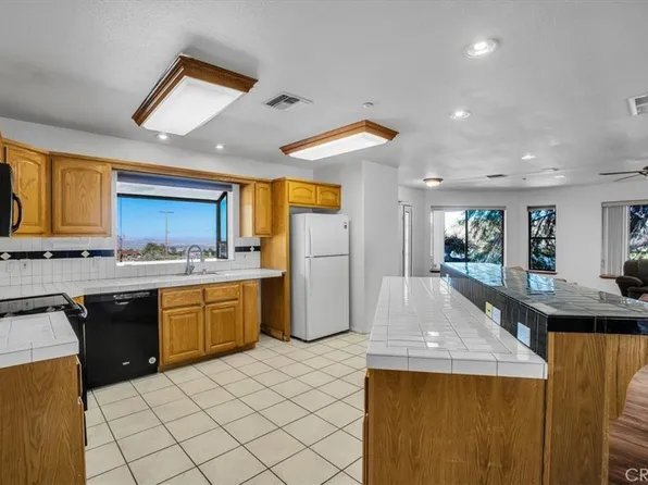 61555 Onaga Trl, Joshua Tree, CA 92252