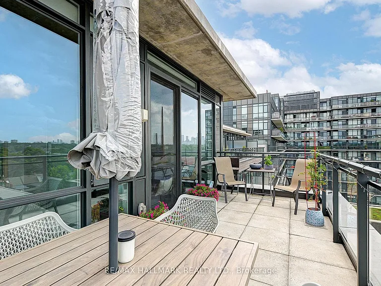 1238 Dundas St E #813 — Photo 10
