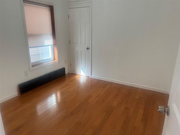 5th image of 15033 Bayside Ave