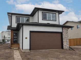 12 SE Trinity St, Lacombe, AB T4L0K9