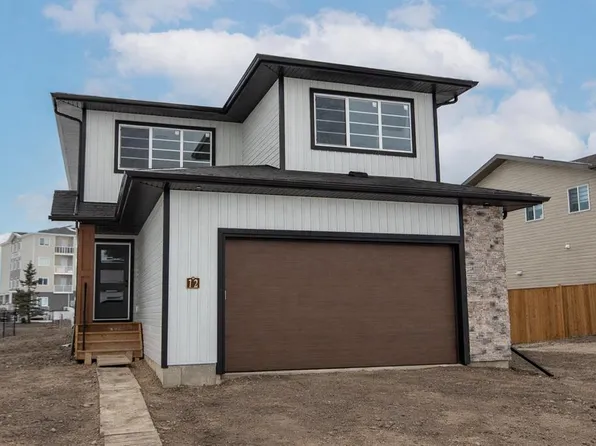 12 SE Trinity St, Lacombe, AB T4L 0K9