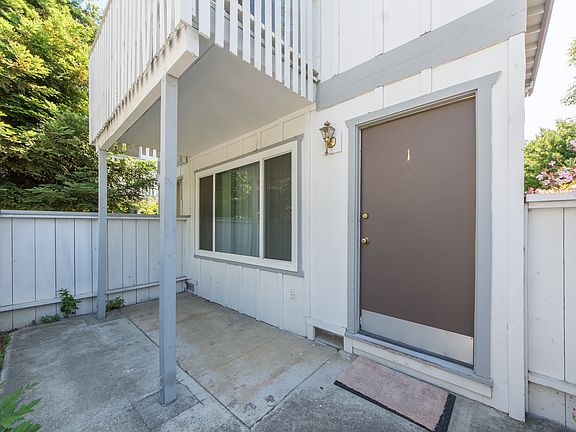2nd image of 655 Reseda Dr #1