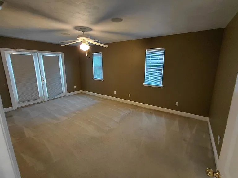 1810 Newman Ln — Photo 8