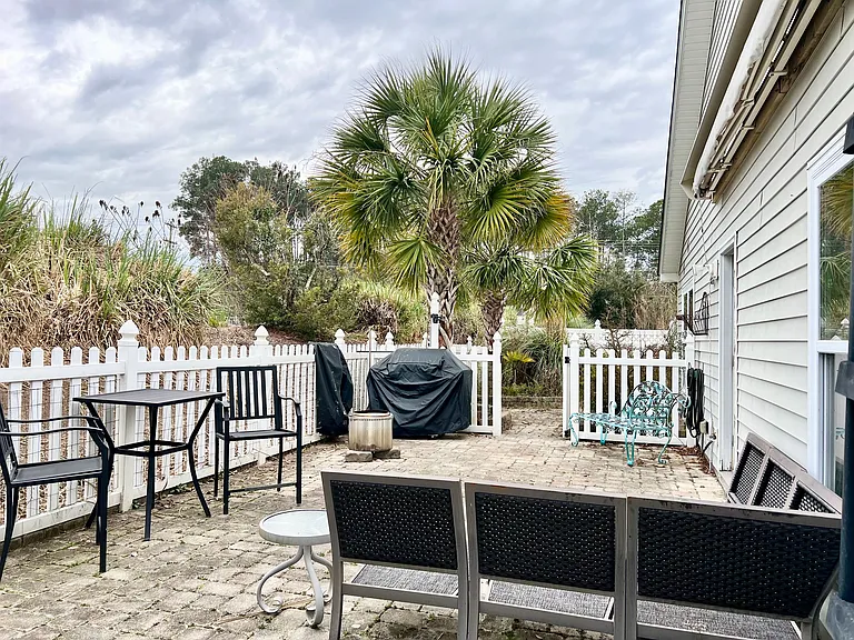 725 Bonita Loop — Photo 10