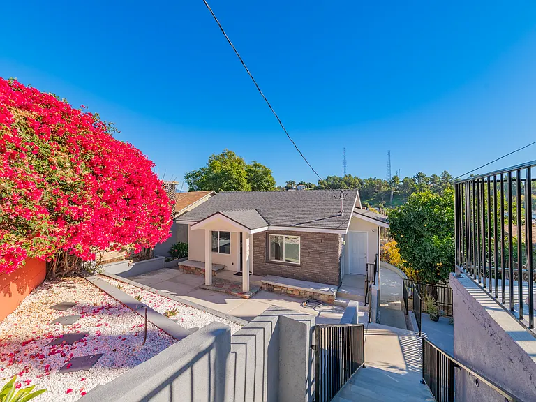 1248 N Bonnie Beach Pl — Photo 11