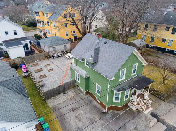 68 Lawn Ave, Warwick, RI 02888