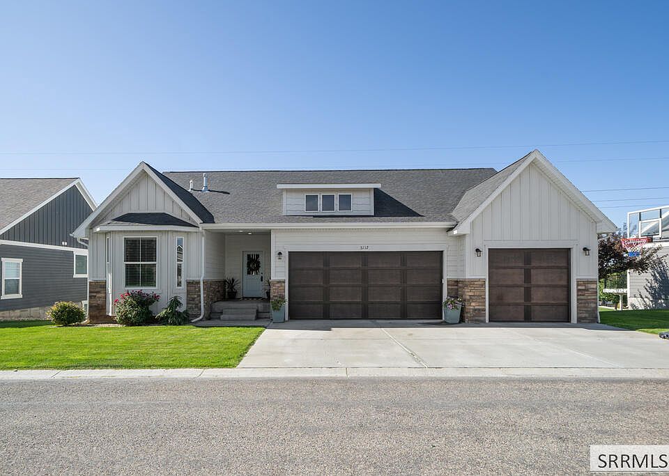 1st image of 3112 S Chartwell Gdn
