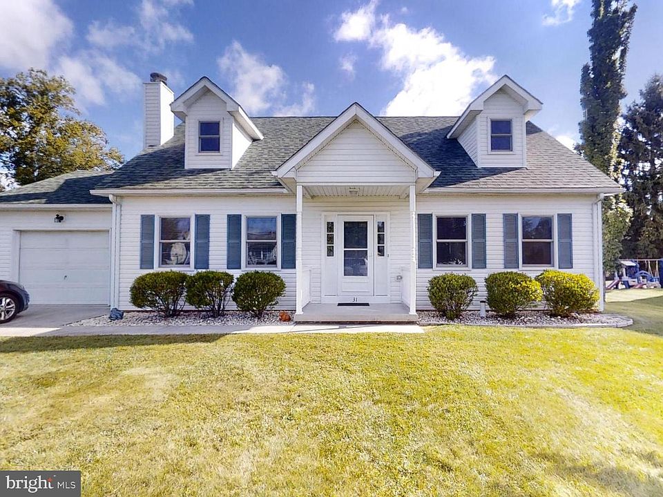 1st image of 31 Glenwood Dr