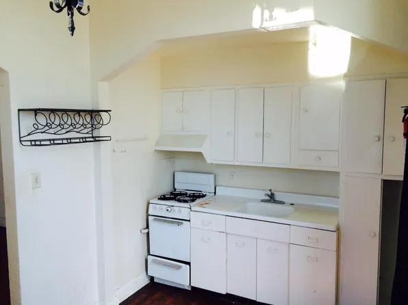 2722 Vine St APT 10, Cincinnati, OH 45219