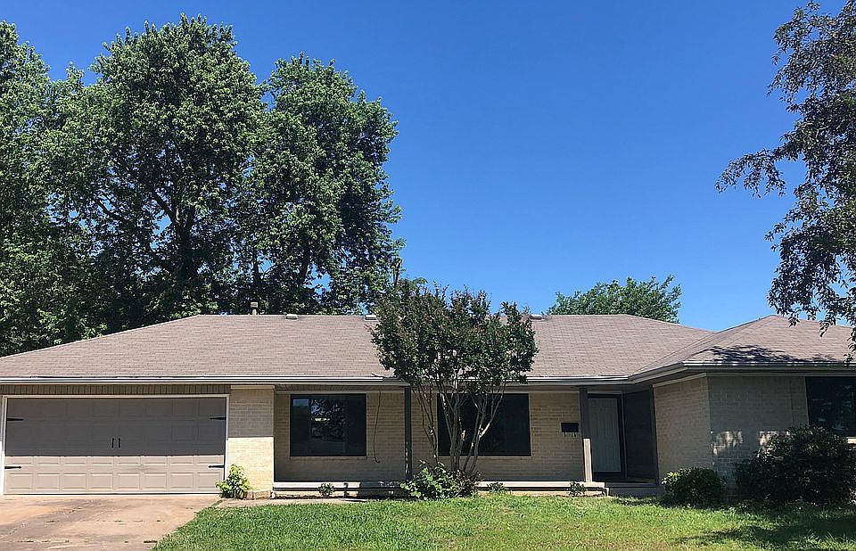 3+bedrooms  and 2 full baths