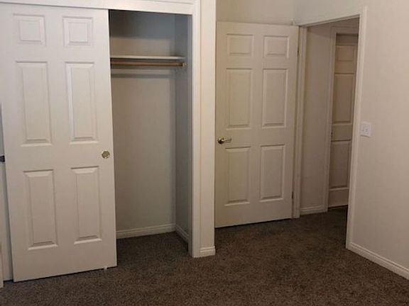 5th image of 3611 Pine Meadow Dr APT B