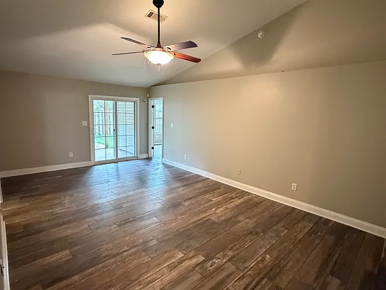 214 Mirabelle Cir — Photo 8