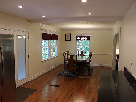 2nd image of 4237 Bearbug Ln