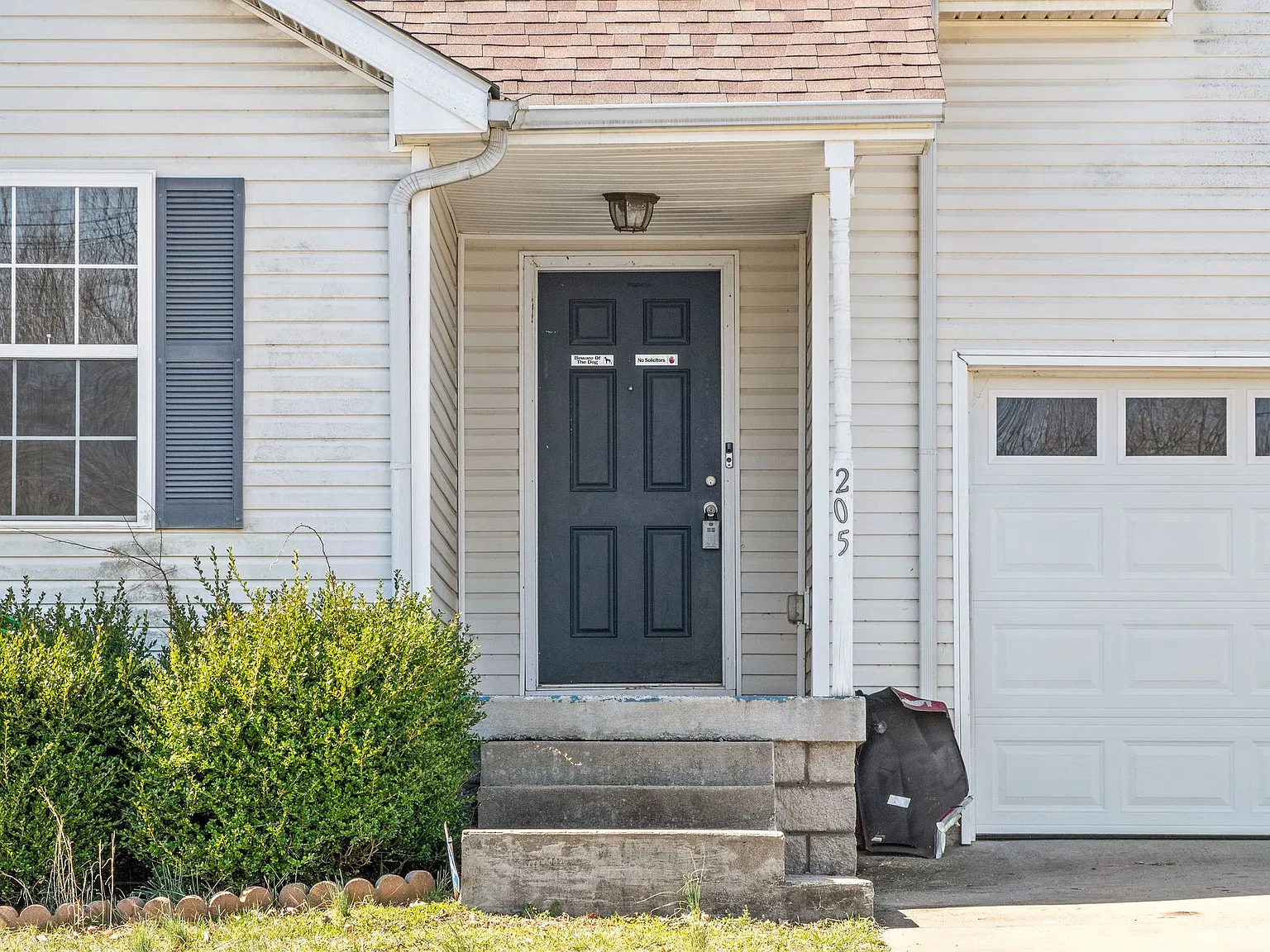 3 bed, 1500 sqft, $1,750 — Photo 1