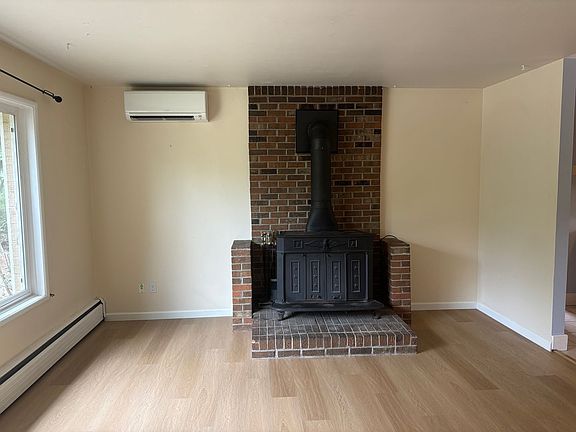 5th image of 345 S 44th St