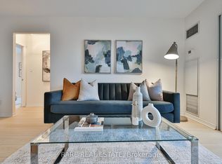 135 Hillcrest Ave #812, Mississauga, ON L5B 4B1