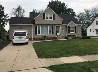 5832 Circle Dr, Mayfield Heights, OH