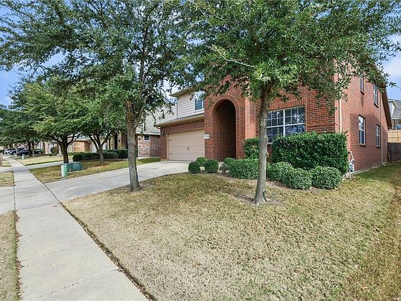 3rd image of 5529 Old Orchard Dr