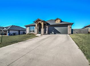 299 Megan Ct, Blanchard, OK 73010
