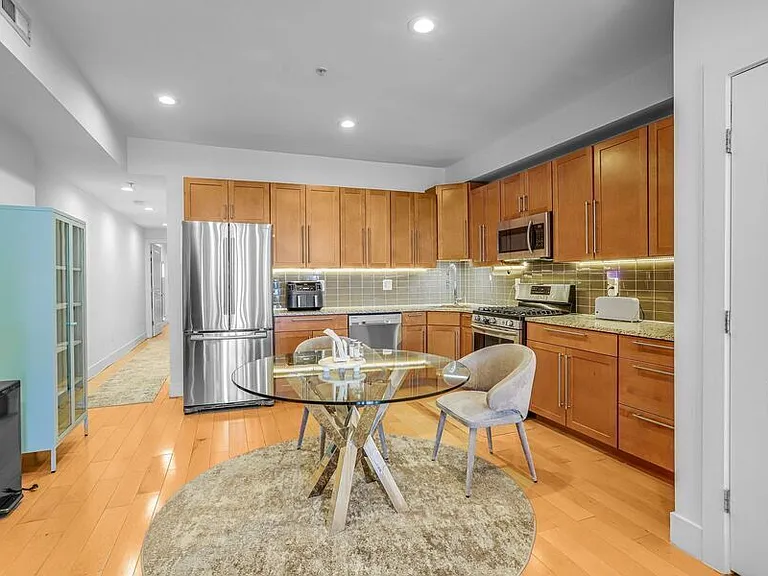 816 Kennedy St NW #2 — Photo 12